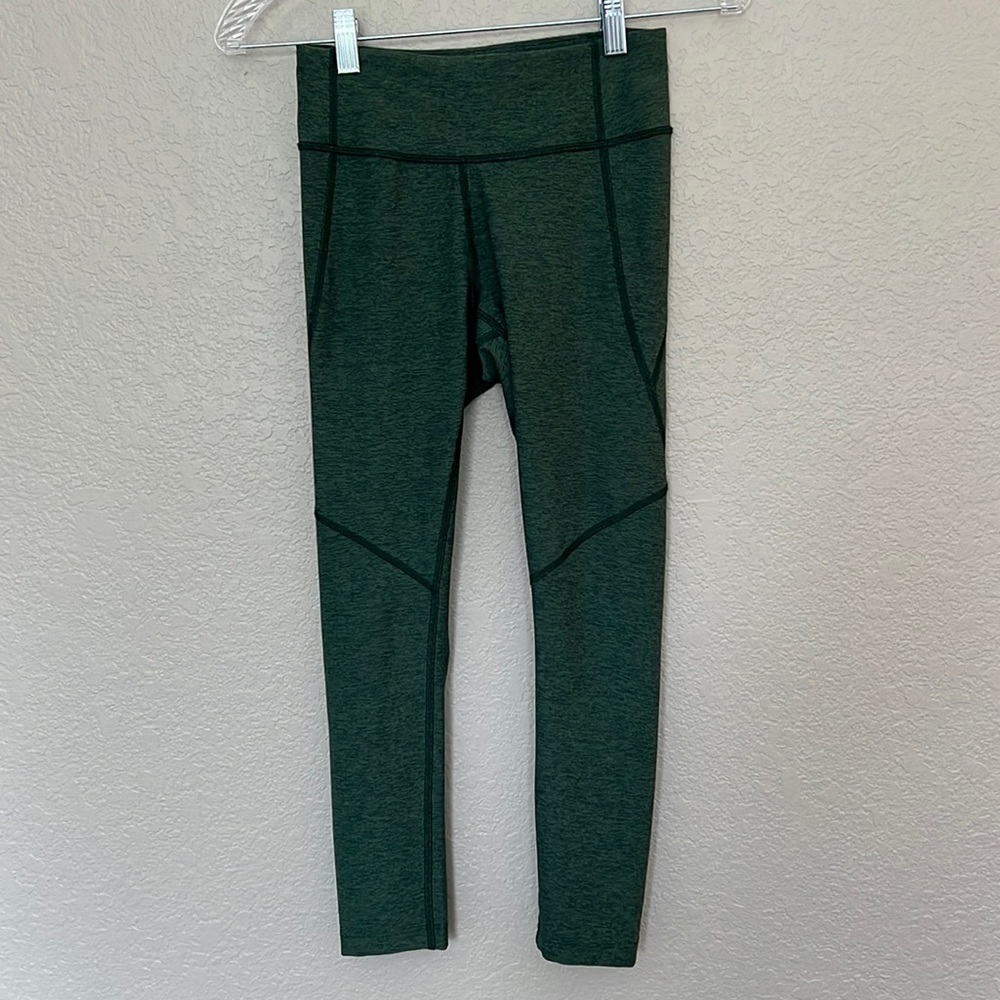 Green outdoor voices leggings